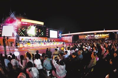 图为全省市民艺术季大同市活动启动仪式现场。于宏摄