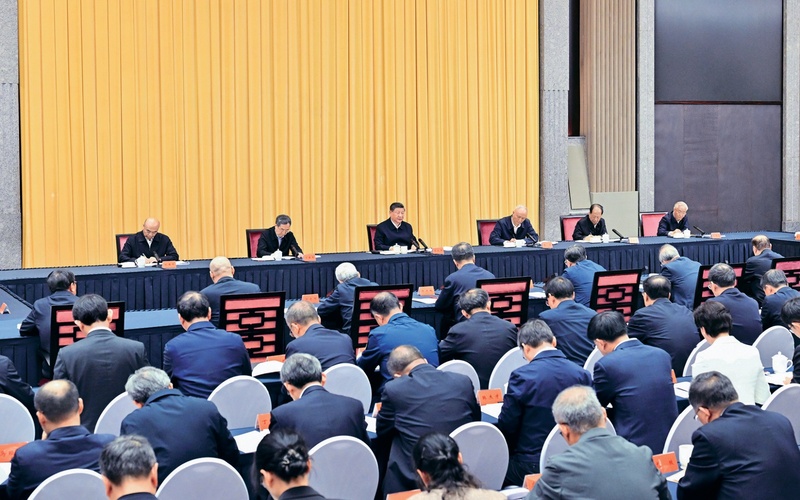 2026年4月30日上午，中共中央总书记、国家主席、中央军委主席习近平在上海出席加强基础研究座谈会并发表重要讲话。